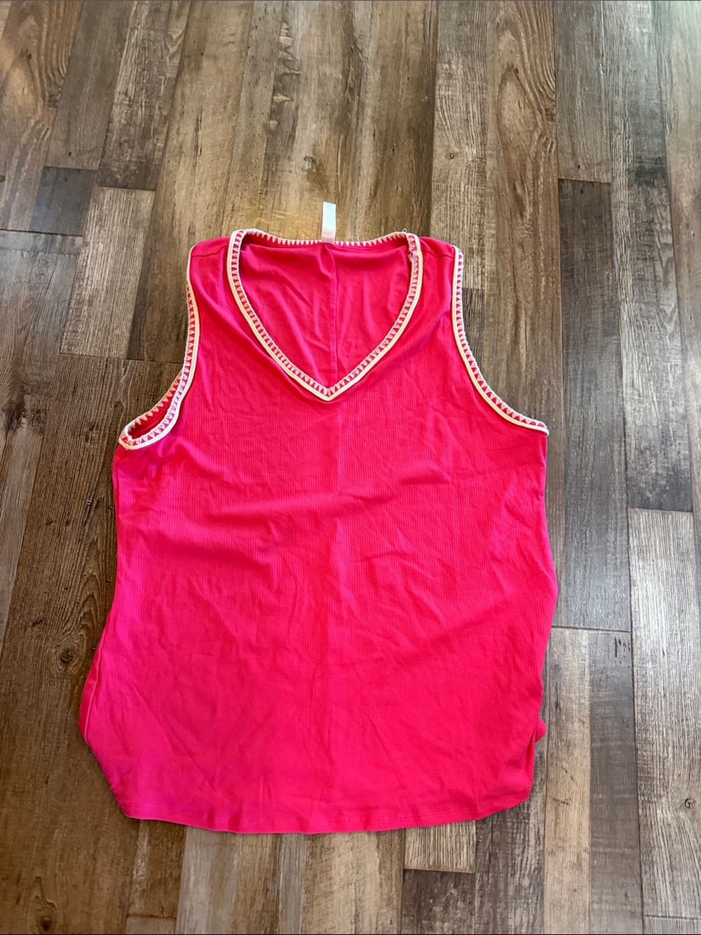 Sleeveless Hot Pink V-Neck Tank with Contrast Trim